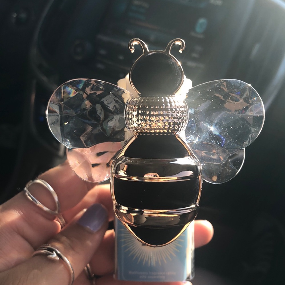 Wall flower plug from bath and body